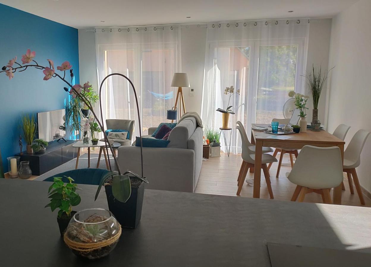 La Maison Bleue, A 20 Mn De Strasbourg, Sur La Route Des Vins, Jusqu'a 6 Personnes, *